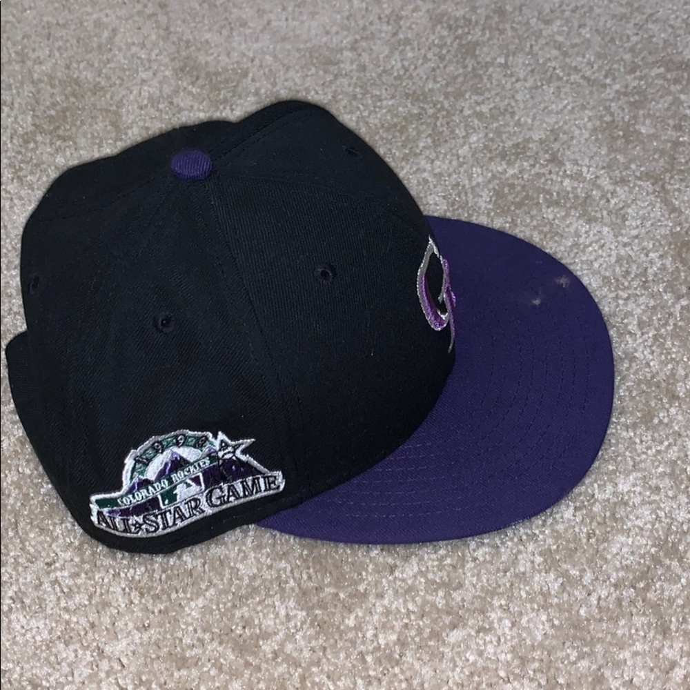 SnapBack Hat - Picture 4 of 7